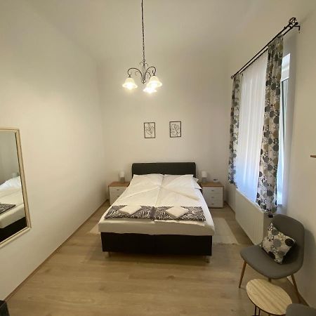 Rad-Var Apartmanhaz エゲル エクステリア 写真