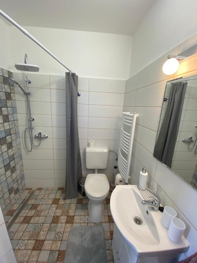 Rad-Var Apartmanhaz エゲル エクステリア 写真