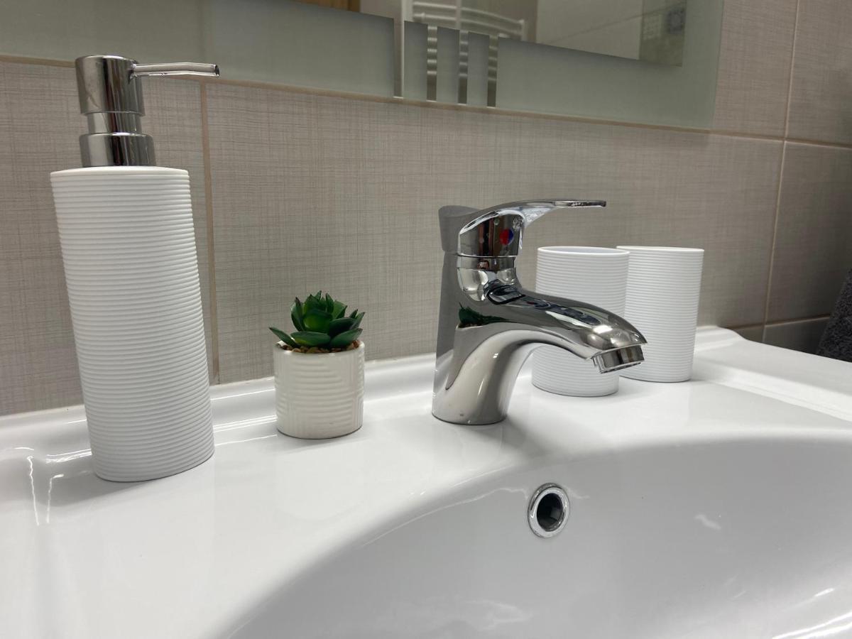 Rad-Var Apartmanhaz エゲル エクステリア 写真